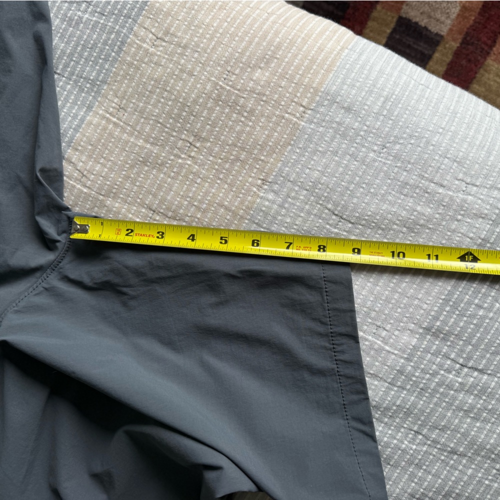 J. Crew Men’s 9” Flex Gramercy Chino Short - Picture 4 of 5